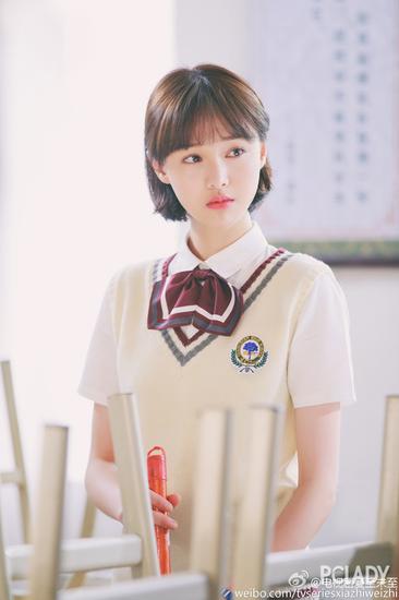 我大李沁一出 就把杨幂热巴从热搜榜挤走了
