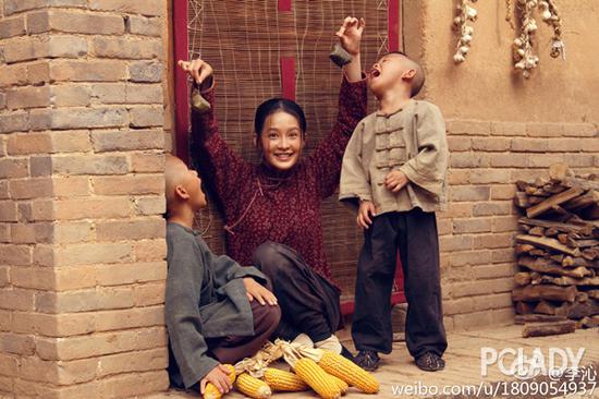 我大李沁一出 就把杨幂热巴从热搜榜挤走了
