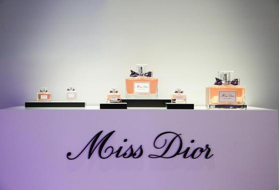 全新Miss Dior 迪奥小姐香水产品展示