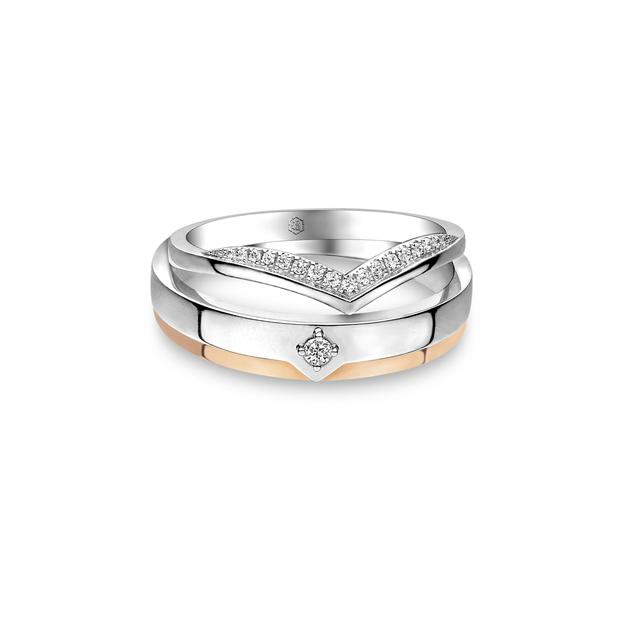 18K金钻石订婚及对装戒指