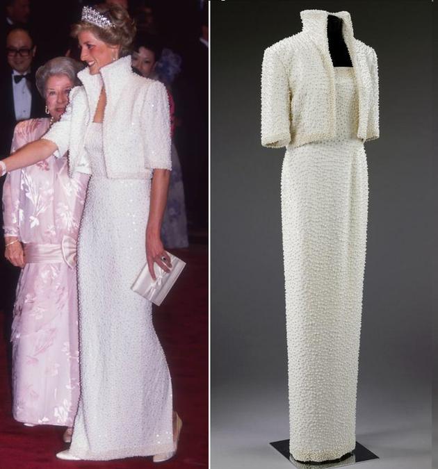 1989年，戴安娜王妃穿着Catherine Walker设计的'Elvis Dress' 