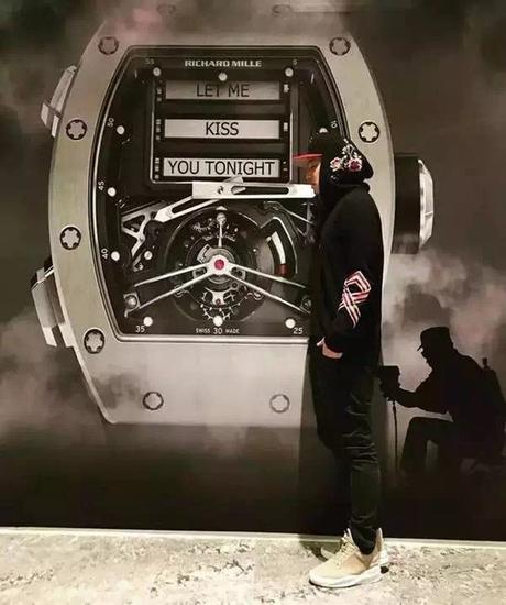 表展上潘玮柏与Richard Mille 图片来源于网络