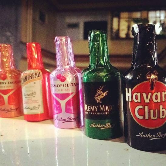 十七个酒瓶子猜成语_看图猜成语500个图片