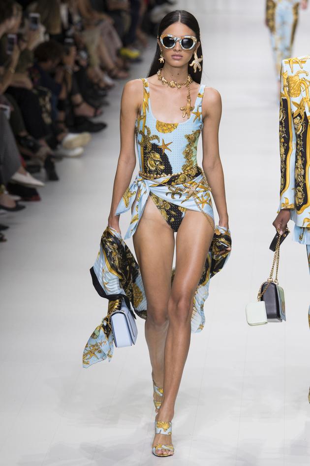 Versace 2018春夏系列 重回上世纪时尚经典