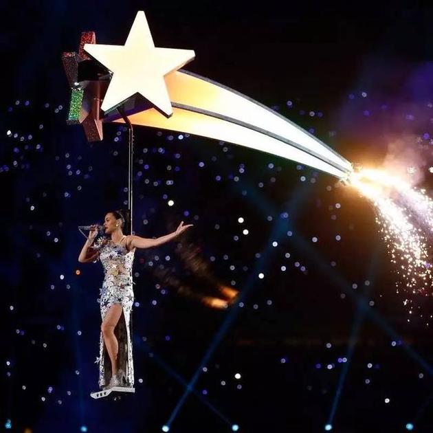 ˮŽ㳬ѹĿFirework