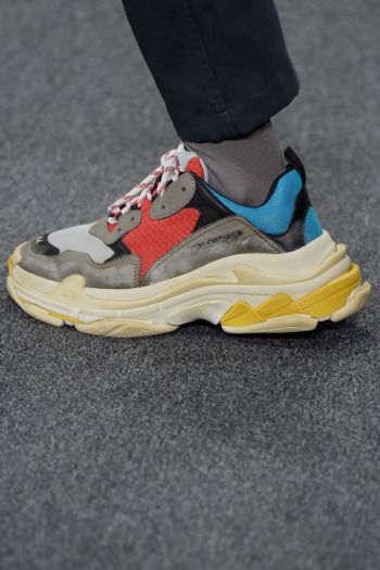 balenciaga的老爹鞋