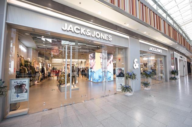 JACK & JONES品牌全新北欧风店铺