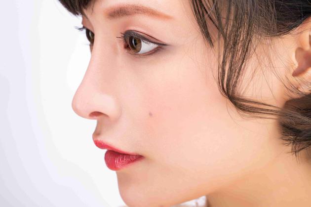 甜美浪漫妆容 由日本明星彩妆师高木大辅打造 图片来源：IPSA官方
