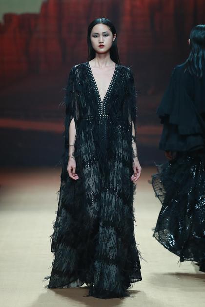 J.Queen2018秋冬高级时装发布会《丝路蝶舞》