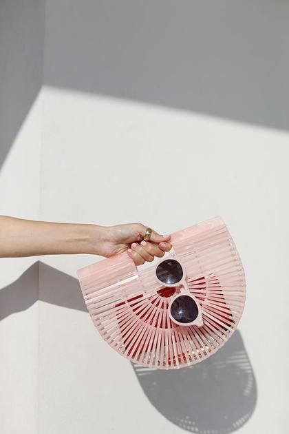 海兰逆袭成功 被皇上夸俏丽全靠这一身樱花粉