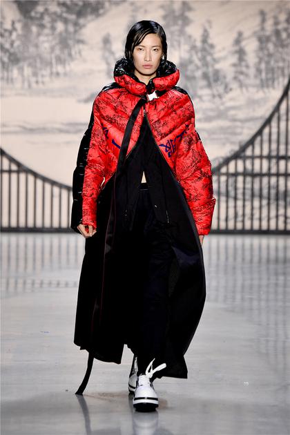 波司登纽约时装周集齐半个时尚圈 这么酷炫的