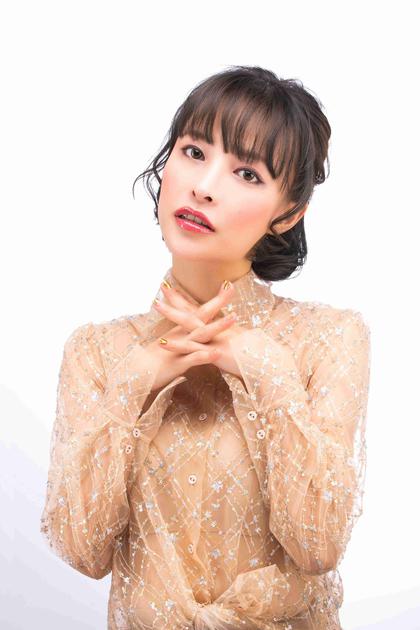 甜美浪漫妆容 由日本明星彩妆师高木大辅打造 图片来源：IPSA官方