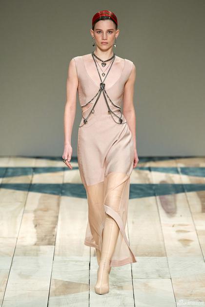alexandermcqueen2020年秋冬系列女装时装秀