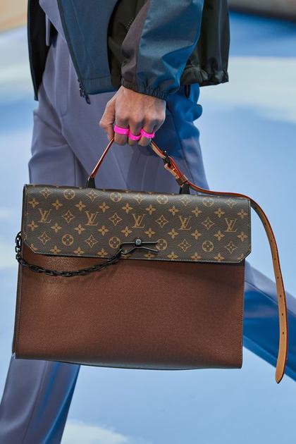 LV