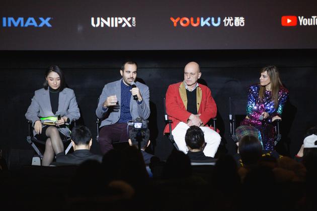 从左至右:YouTube首席文化和潮流主管、作家-Kevin Allocca;著名时尚摄影师-Michel Nafziger;谷歌首席品牌战略主管、演讲家-Abigail Posner