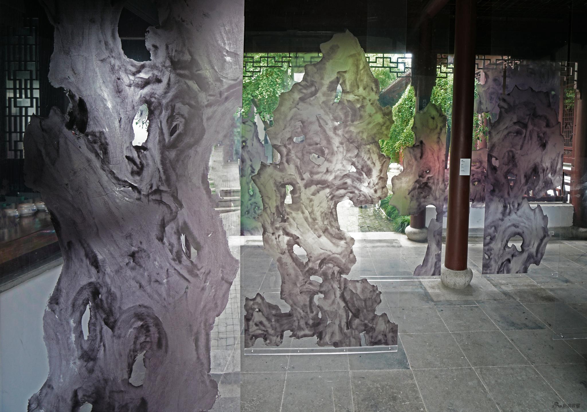彭薇《遗石》，绘画装置，透明胶片，2021
