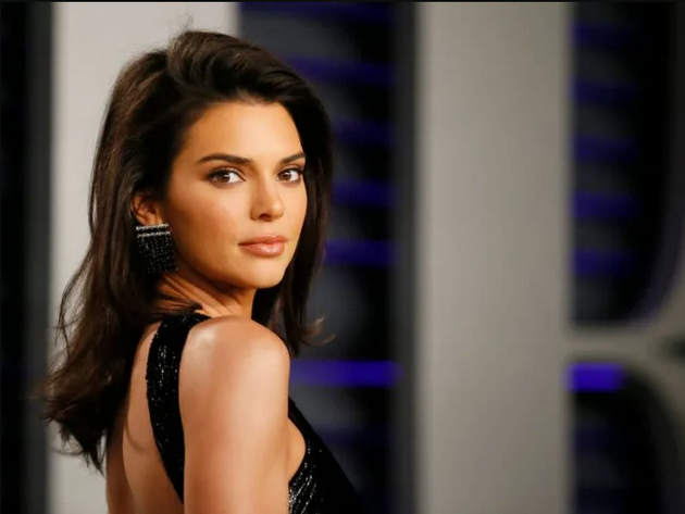 kendallJenner超话,kendalljenner 意大利品牌起诉kendalljenner违约
