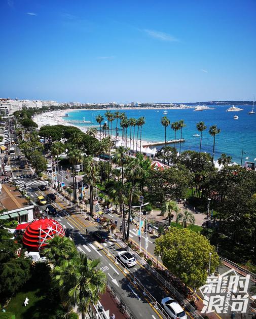 又热又晒的戛纳街景