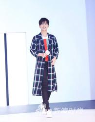 杨洋风衣_于途杨洋风衣图片