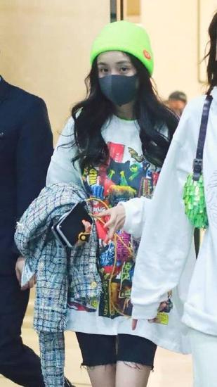 五一穿啥最上镜 学杨幂穿健美短裤超吸睛