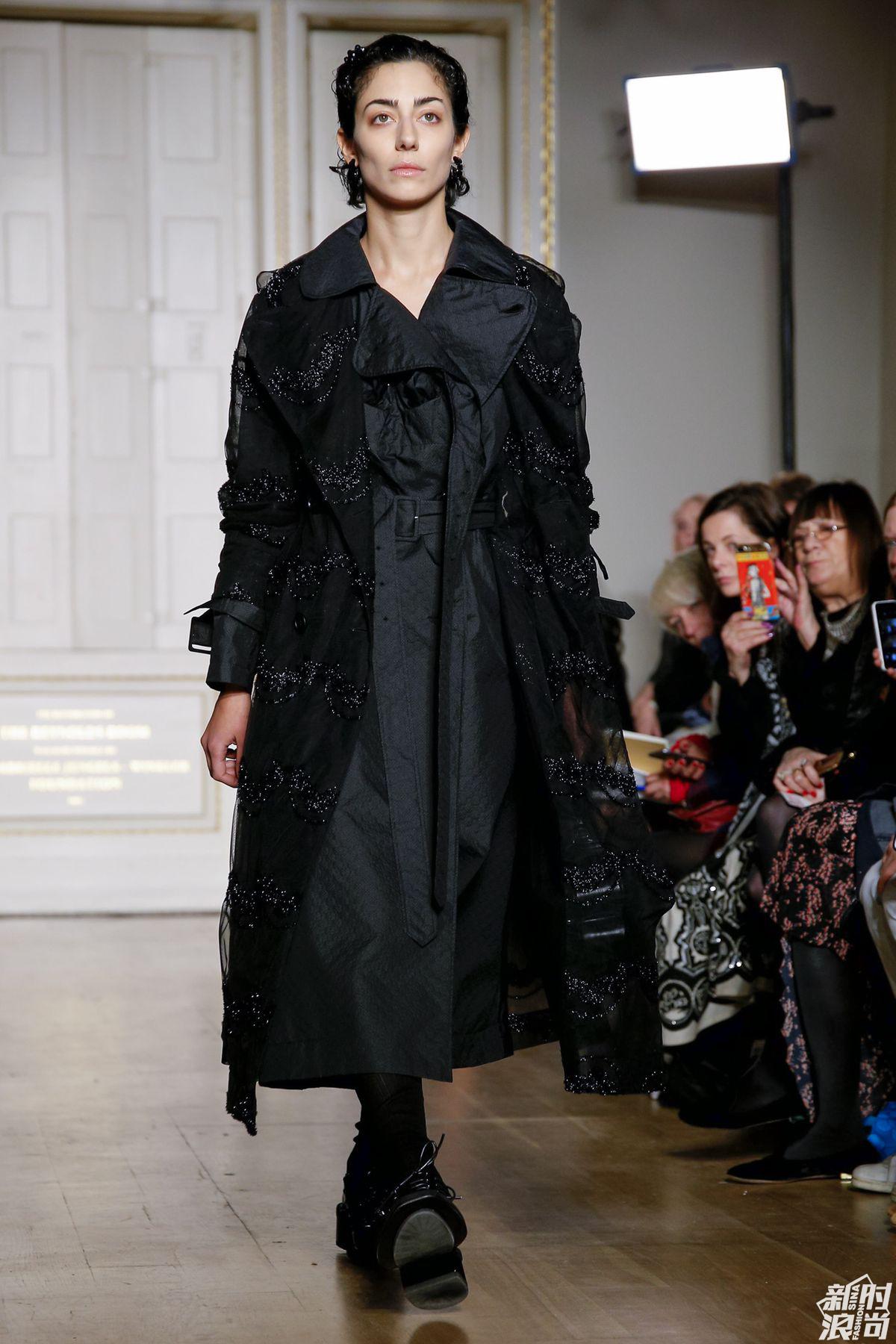 2019秋冬伦敦时装周 Simone Rocha 秀场