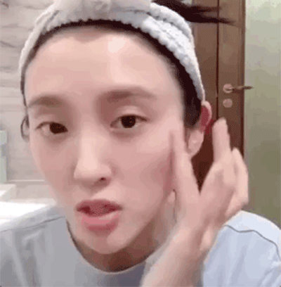 最后不要忘记眼尾部位也要都按摩到哦