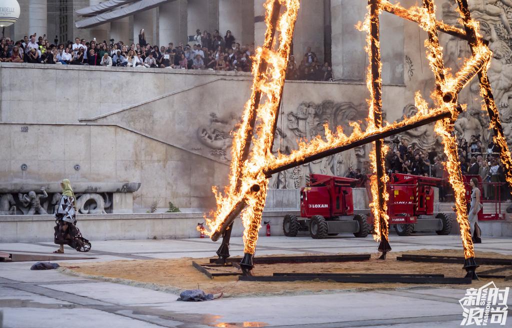 Rick Owens 2019巴黎春夏时装周秀场
