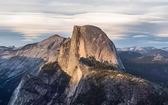 ▲ 半圆顶（Half Dome）