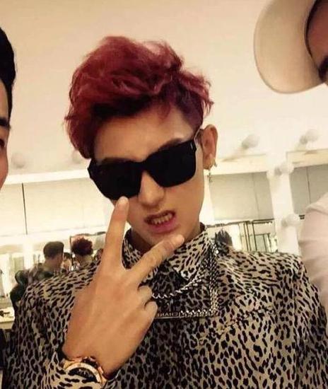 霸道总裁黄子韬 玩起腕表也是壕气冲天