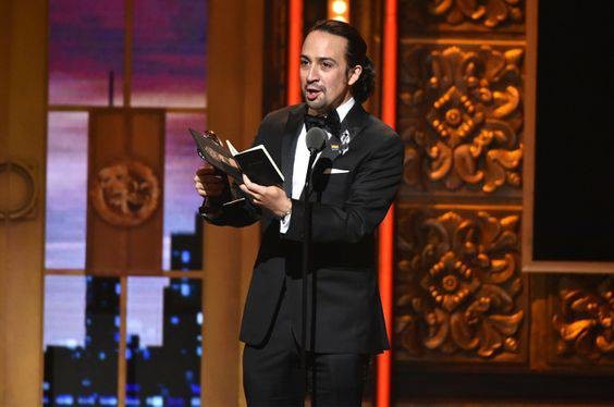 格莱美大奖和普利策戏剧奖的美国艺术家Lin-Manuel Miranda