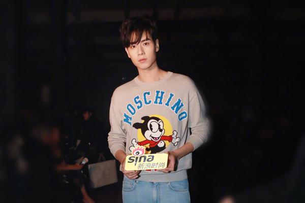 曼联下赛季球衣