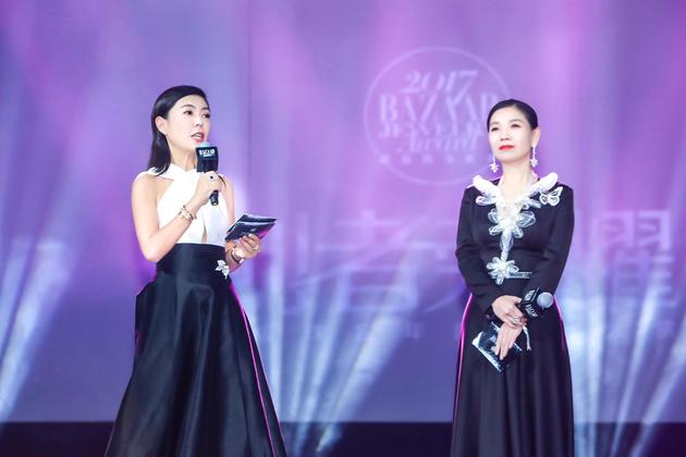 时尚集团总裁、《时尚芭莎》总编辑苏芒女士和《芭莎珠宝》执行出版人兼主编敬静女士上台致辞