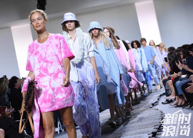 Micheal Kors 2018ϵ