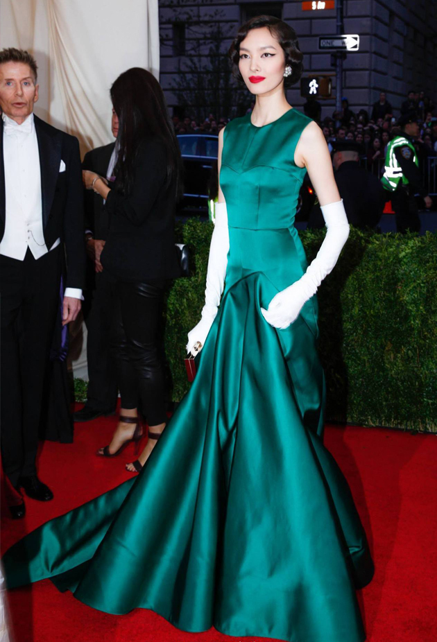 没走过维密没上过真人秀 蓝血超模孙菲菲嫁人