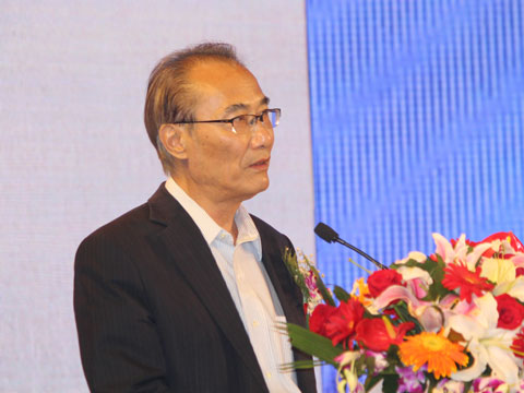 图文:国务院参事、《银行家》杂志社编委会主