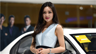 沈阳国际汽博会 气质美女车模带来视觉盛宴