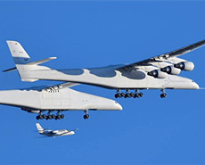 世界最大飞机顺利完成首次试飞