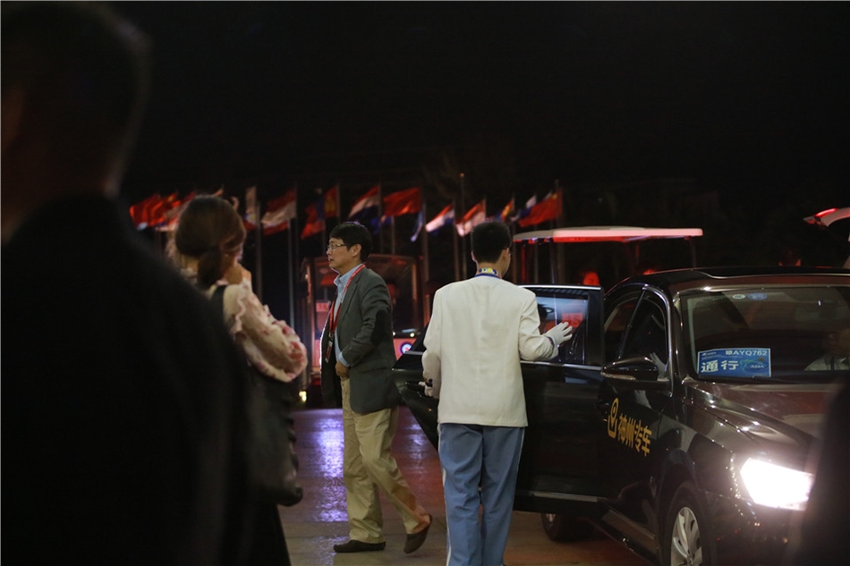 4月9日，由新浪财经、正和岛联合主办的2018博鳌新浪财经之夜·正和岛夜话在海南举行，主题为：新时代，分享中国新机遇。