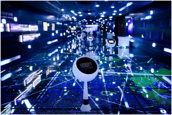 2016年3月2日，“国家大数据（贵州）综合试验区”正式揭牌，这是我国首个国家级大数据综合试验区。图为2017年5月25日拍摄的贵州大数据综合试验区展示中心内的“时光隧道”。新华社记者 刘续 摄