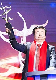 点击图片查看详情 2018经济年度人物_...—蒋锡培当选\