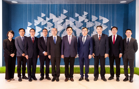 2400亿远洋的舵手,无力付清20亿账单