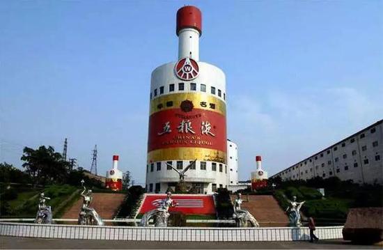 巨额资金加持、行业被普遍看好,白酒的并购整合只会越来越频繁。