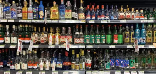 定价对标飞天茅台的“红西凤”价格倒挂，迫使西凤开展“护价”行动