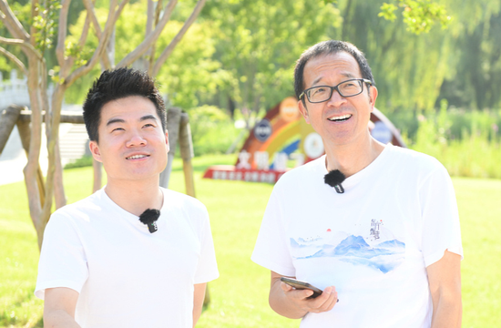 董宇辉真实年薪不足千万，东方甄选正加速与其切割