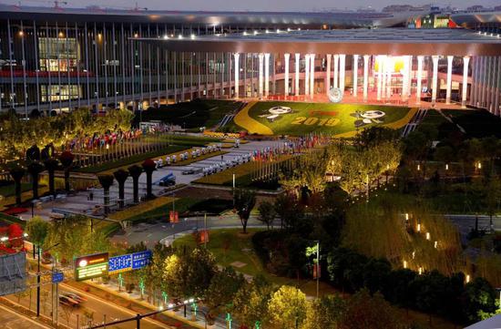 「爱拼娱乐网官网」证券时报头版:股市大涨 我们该咋办?