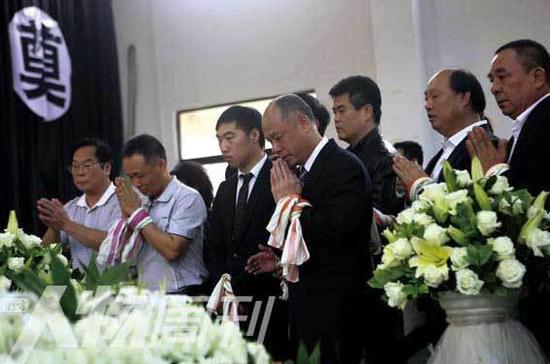 饮料双雄跌落史:健力宝因球队崩盘 乐百氏创始