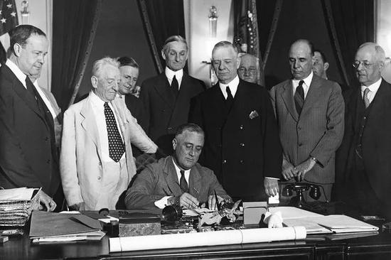 1933年美国经济危机_...本主义 世界 经济危机 1929 1933(2)