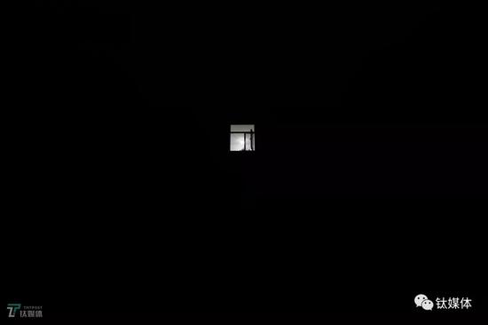 风暴中的网约车司机:怨言中挣钱 只能越来越依