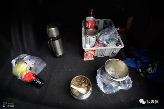 风暴中的网约车司机:怨言中挣钱 只能越来越依