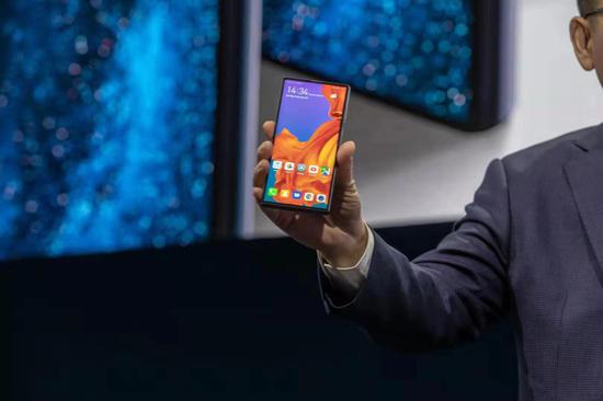 华为三星闯关折叠屏:高售价?伪需求?量产难
